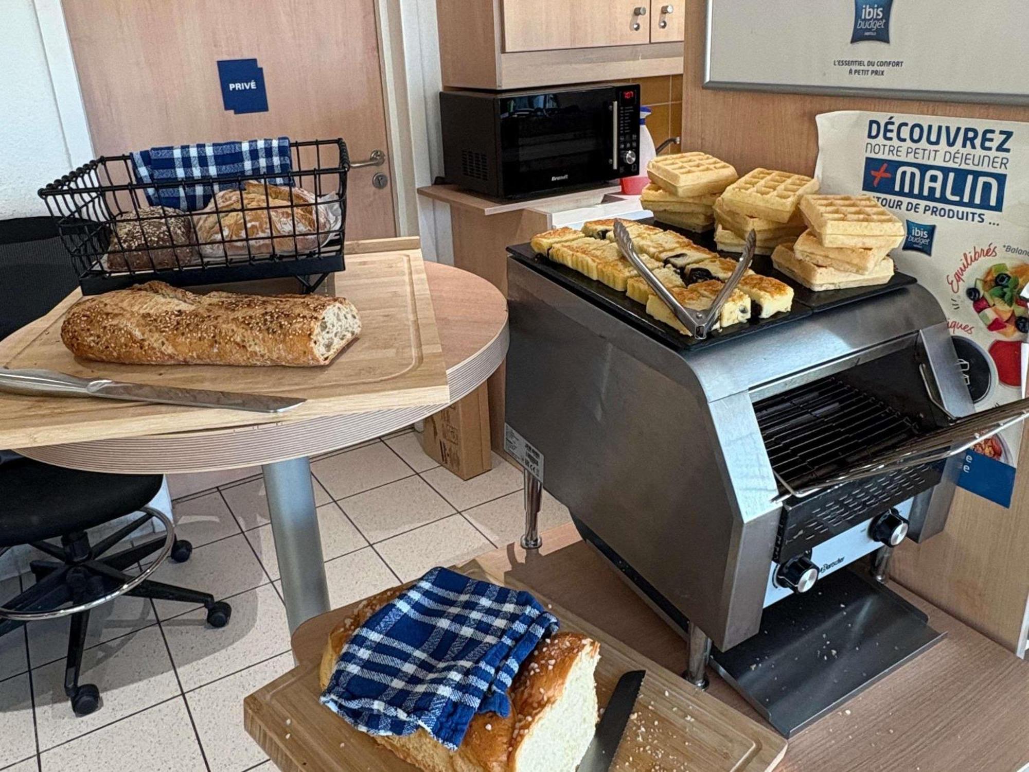 Ibis Budget Ancenis Hotel